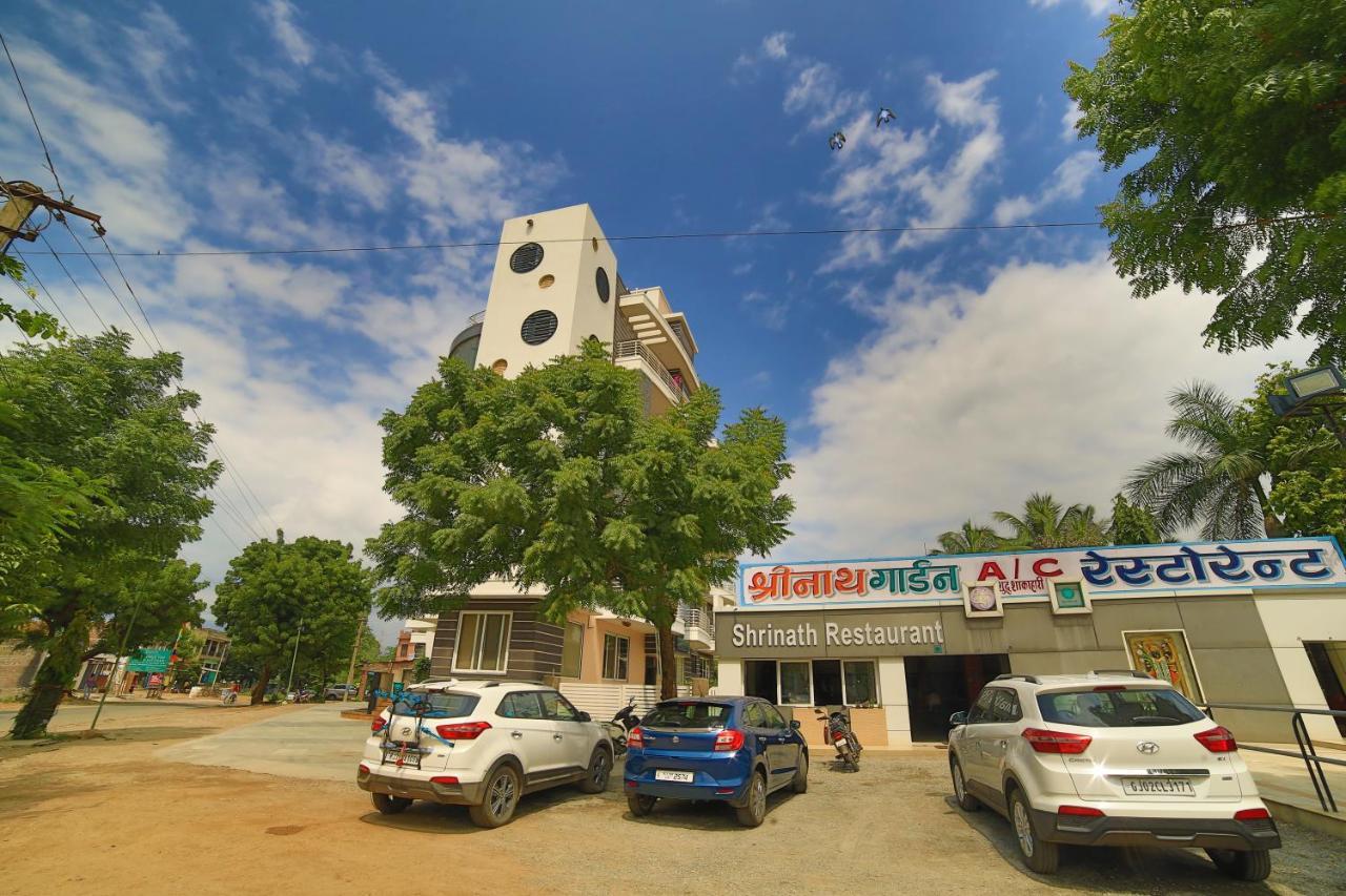 Hotel Shrinath Abu Road Exterior photo